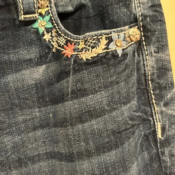 EUC excellent MissMe sz 30 jeans color:med 270 inseam 32 Style NO:JV83018V - Picture 4 of 13